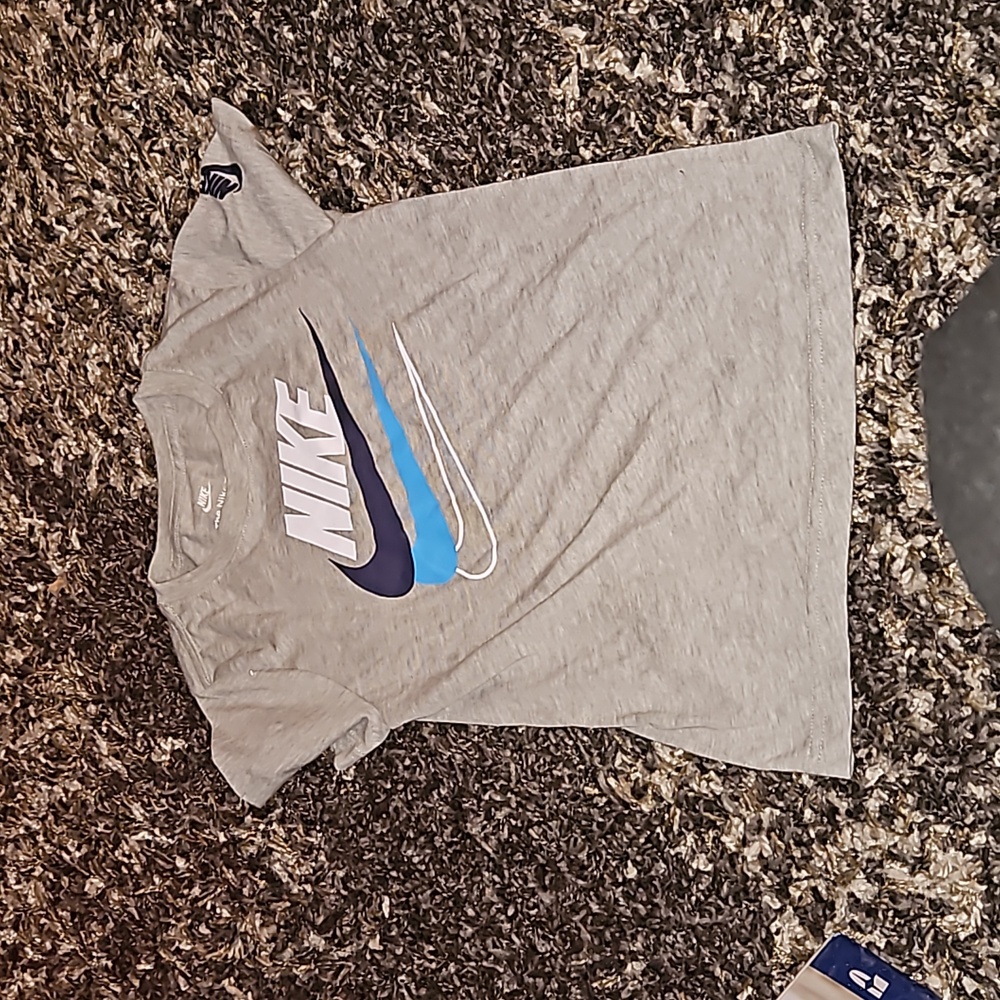 Nike t-shirt